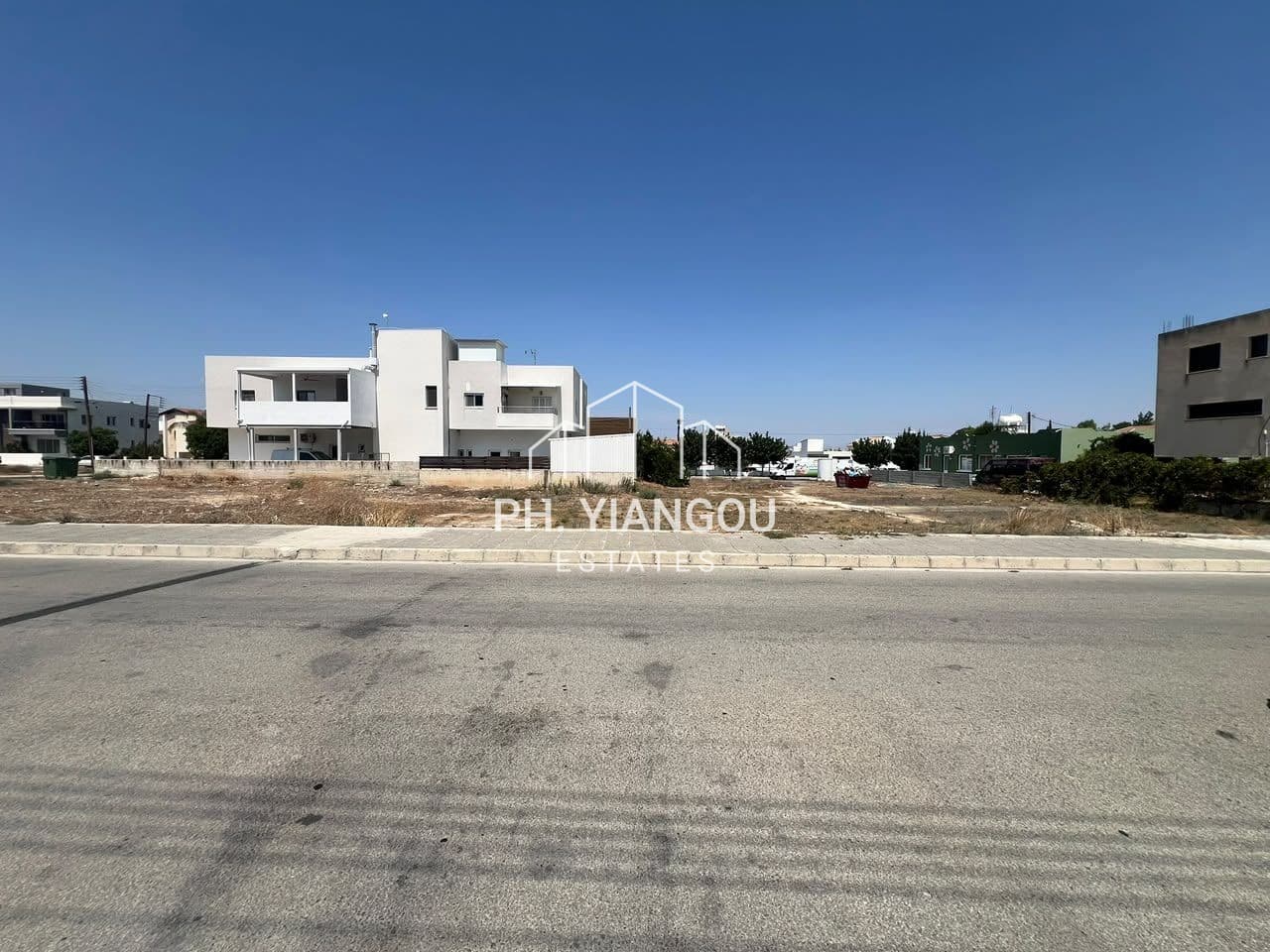 Εμπορικό Οικόπεδο προς πώληση στην περιοχή Στρόβολος