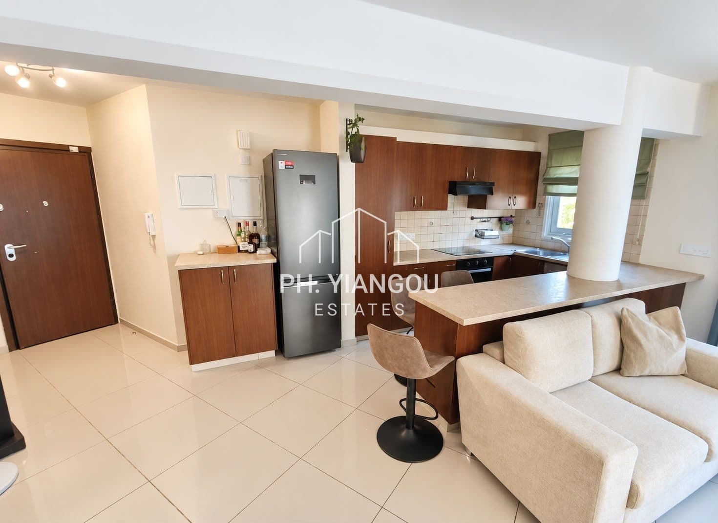 2 Bedroom Apartment for Rent in Lykabittos